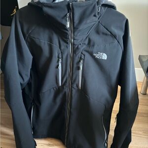 Men’s North Face 3 in 1 jacket. Size Large - Color Black